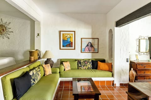 Studio - Image 2