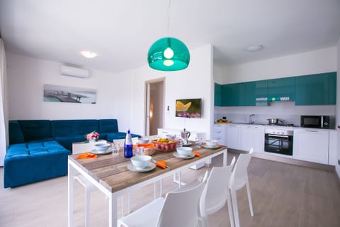 Kitchen and dining area