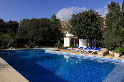 Pool and sun terrace