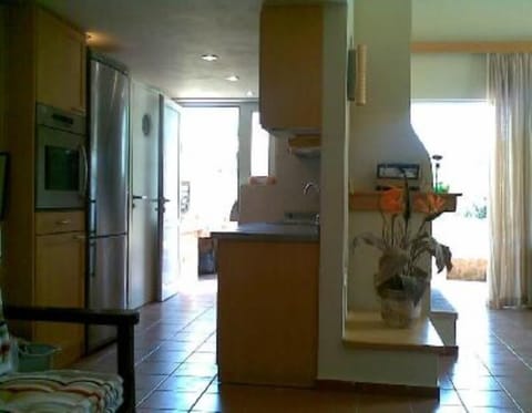 Kitchen & Living room