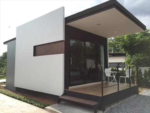 Premier Double Room, Non Smoking | Blackout drapes, free WiFi, bed sheets