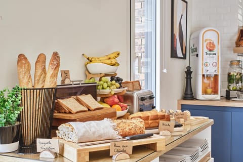 Daily buffet breakfast (EUR 14.90 per person)