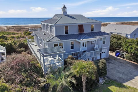 Exterior / Overlooking the Ocean