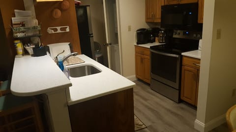 kitchen with new quartz countertops, convection oven, microwave, air fryer, 