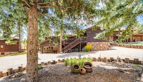 Entry with circle gravel driveway