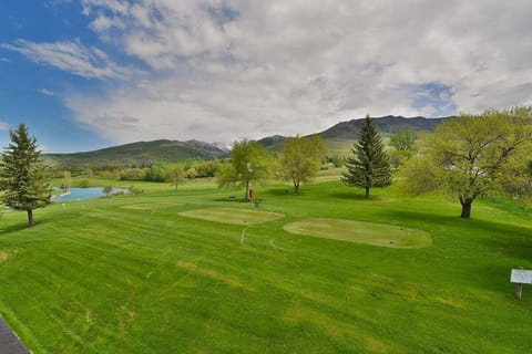 Enjoy view of Golf Course and Pow Mow