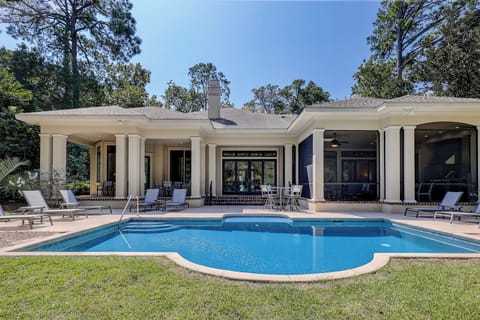 18 Haul Away - Private Pool Area