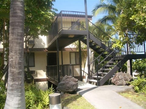 No stairs, from parking to front door.  Easy level access to this "bridge unit".