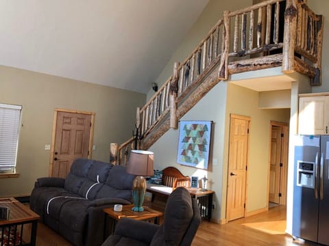 Family Room showcasing handrail