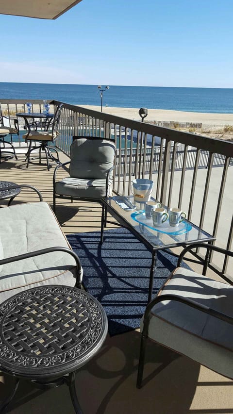 A good place to chat and see it all.