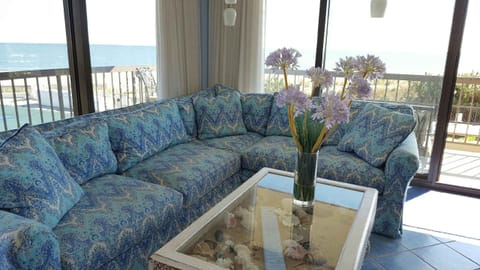 What a place to relax and enjoy the ocean