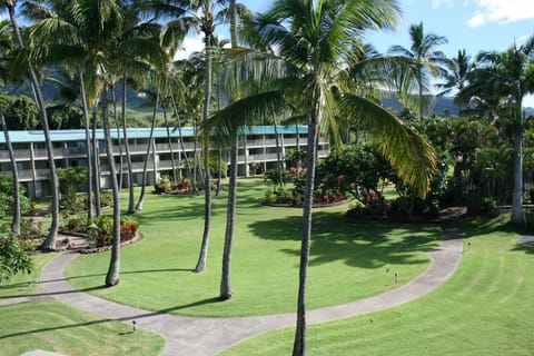 The grounds at Wavecrest