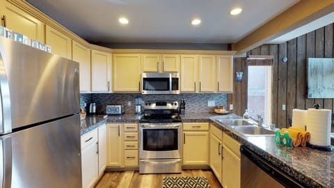 fully equipped kitchen