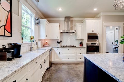 Toaster, blender, and everything needed to prepare gourmet meals.