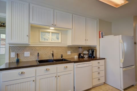 Fully equipped kitchen-including hot water dispenser. 