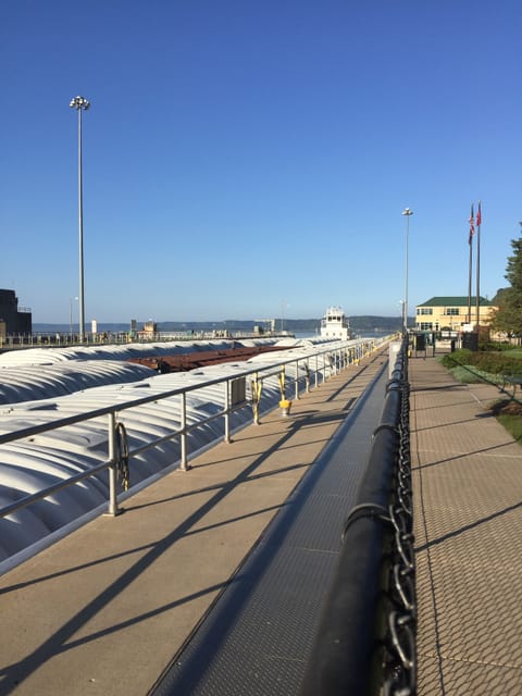 Lock and Dam #9 #watchthebarges