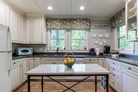 Fully outfitted kitchen