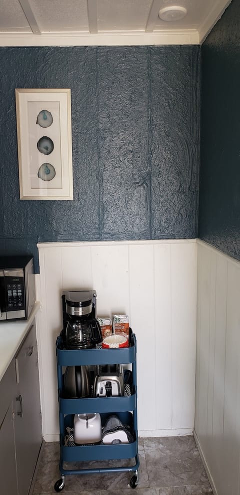 Cottage is Literally ON the Beach! Private Garage Parking & Private Side Yard House in Ocean Beach