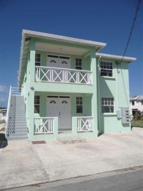 Exterior View - front.