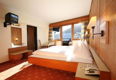 Double Room, 1 Double Bed, Non Smoking | Premium bedding, Select Comfort beds, in-room safe, desk