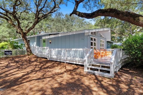 Salty Dawg Exterior