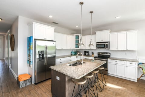 Kitchen, Montego Bay - AMI Locals