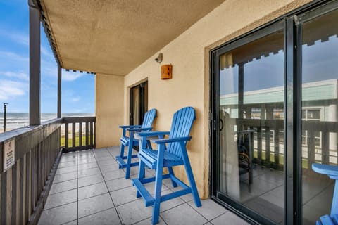 Relax on the balcony with your favorite refreshment