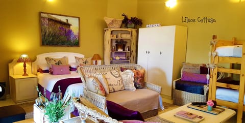 Lilacs cozy Interior