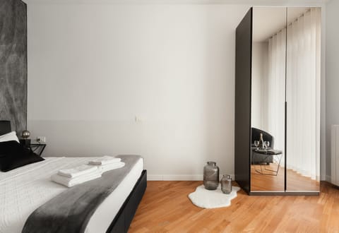 1 bedroom, premium bedding, desk, iron/ironing board