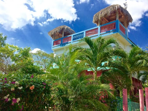 Walk up to your dream vacation home, and let your vacation begin! 