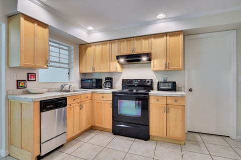Fully stocked Kitchen