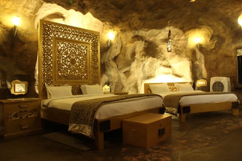 Luxury Cave | 1 bedroom, premium bedding, memory foam beds, minibar