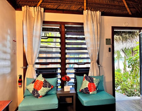 Standard Cabin, 1 Queen Bed, Partial Ocean View | Living area | Smart TV, Netflix, Hulu, streaming services