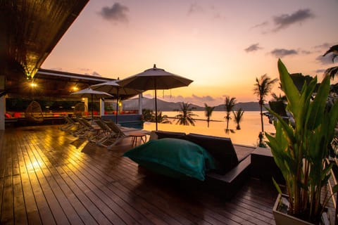 Sundeck