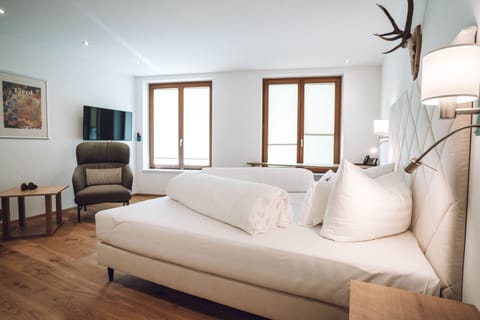 Classic Double Room | Premium bedding, in-room safe, desk, soundproofing