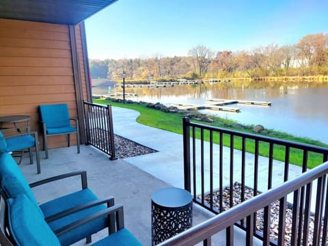 Riverwalk Retreat | Waterfront Views