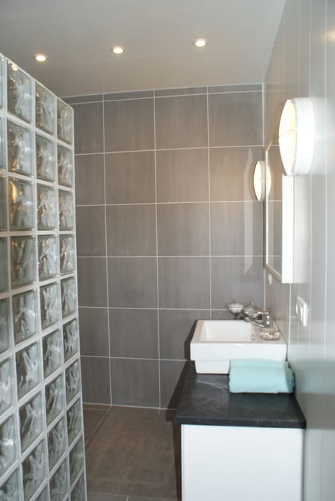Comfort Studio | Bathroom | Shower