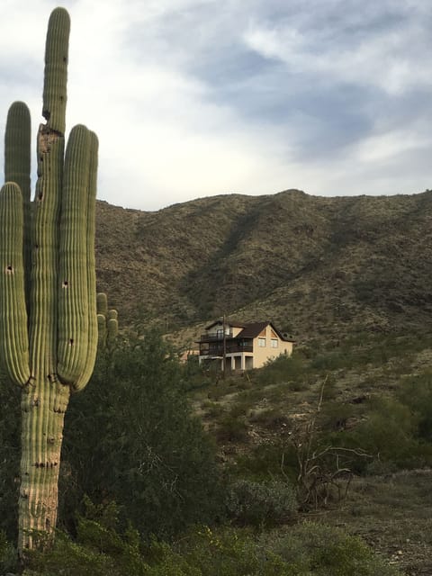 House with a view of the South Mountain location