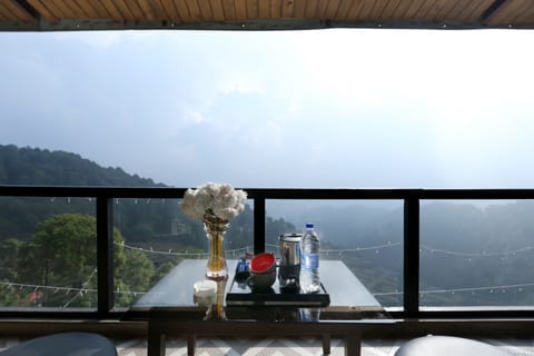 Premium Room Valley Facing | Iron/ironing board, free WiFi, bed sheets