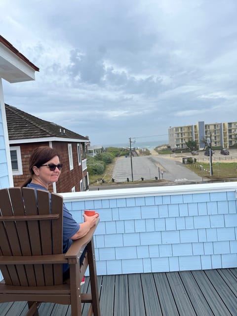second floor deck, ocean view