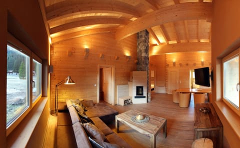 Bungalow | Living room | LCD TV