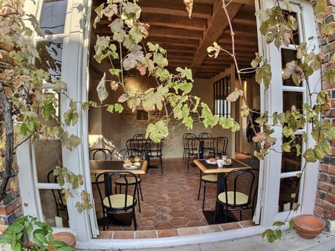 Daily buffet breakfast (EUR 15 per person)