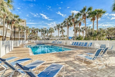 Gulf Place Caribbean heated pool