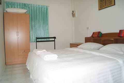 Superior Triple Room | In-room safe, free WiFi