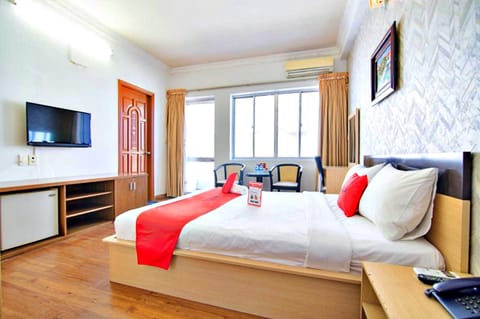 Deluxe Double Room | Egyptian cotton sheets, premium bedding, memory foam beds, minibar