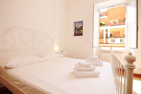 Apartment, 3 Bedrooms | 3 bedrooms, free cribs/infant beds, travel crib, free WiFi