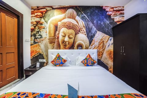 Deluxe Room, Non Smoking | Soundproofing, WiFi (free), bed sheets