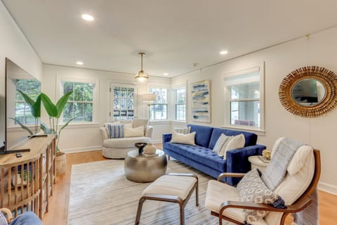 Fayetteville Vacation Rental | 5BR | 3.5BA | 4,500 Sq Ft | Step-Free Entry
