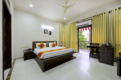 Luxury Triple Room, 1 Bedroom, Private Bathroom, Garden View | 2 bedrooms, in-room safe, individually decorated, individually furnished