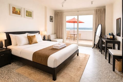 Superior Studio Suite, 1 Bedroom, Private Bathroom | 2 bedrooms, in-room safe, individually decorated, individually furnished